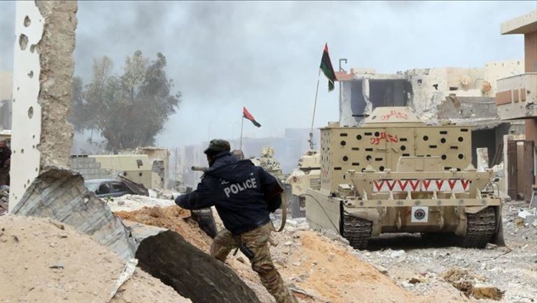 Libye: les forces armées se rapprochent de la ville de Syrte pour la libérer