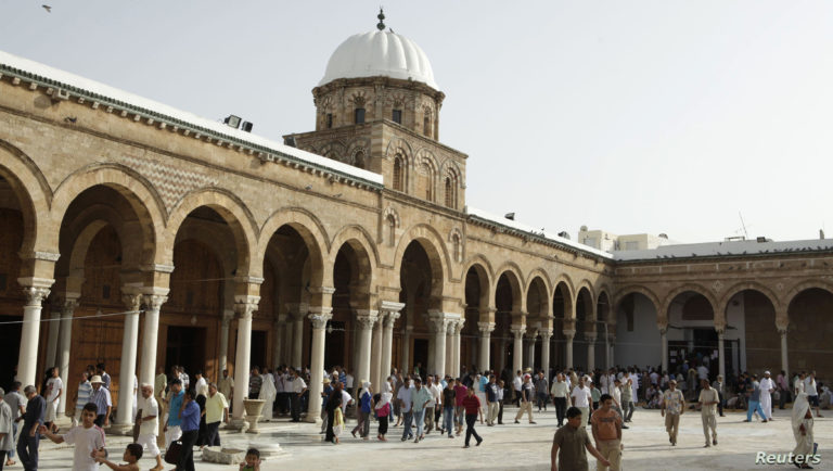 Covid-19 en Tunisie : Première prière du Vendredi à la mosquée Zitouna