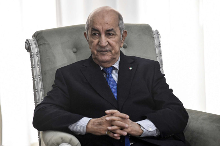 Algérie/France: Tebboune échange avec le président français au sujet de la Libye et de la question mémorielle
