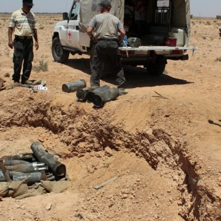 «Les mines menacent les vies des civils libyens», affirme Human Rights Watch