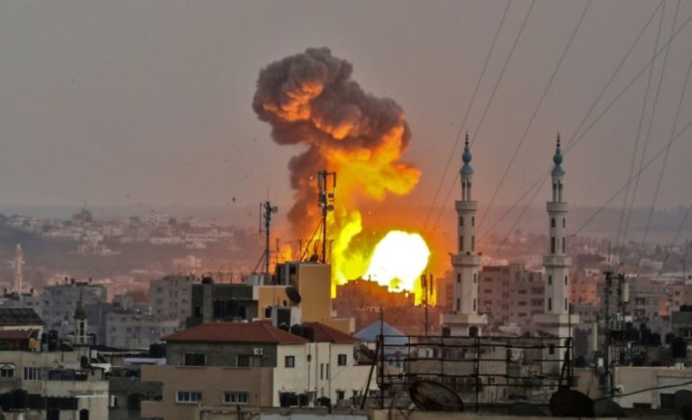 Palestine: l’armée israélienne bombarde des positions militaires du Hamas