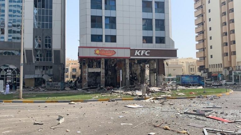 Emirats arabes unis : plusieurs rues fermées dans la capitale suite à une explosion