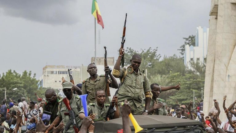 Mali : Amnesty International demande une enquête sur la mort de 18 manifestants tués en marge du coup d’Etat