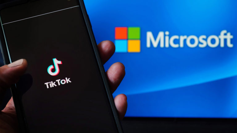 Trump veut « un pourcentage » en cas de vente de TikTok à Microsoft