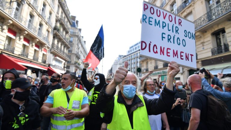 France: des « Gilets jaunes » s’introduisent dans les locaux d’une chaîne privée à Paris