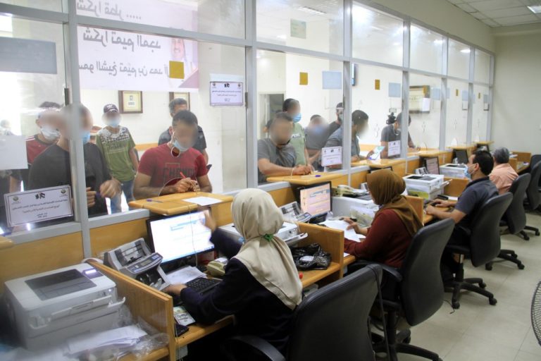 Le Qatar annonce la distribution des allocations destinées aux familles démunies dans la bande de Gaza