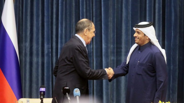 Le Qatar et la Russie discutent des évolutions en Syrie et en Libye