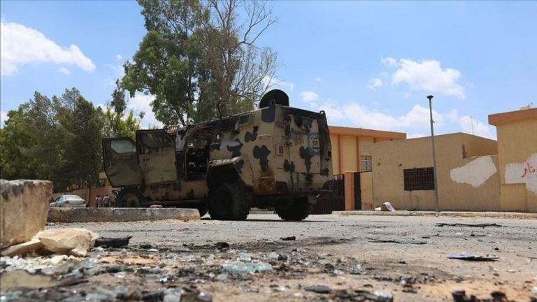 «Les Émirats arabes unis a tenté de pousser Haftar vers une nouvelle offensive pour revenir sur la scène libyenne», affirment des sources