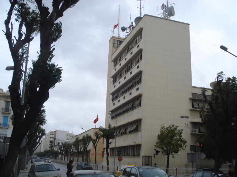 Tunisie : Suspension de la directrice d’une radio sur fond d’un appel en faveur de l’intervention de l’armée