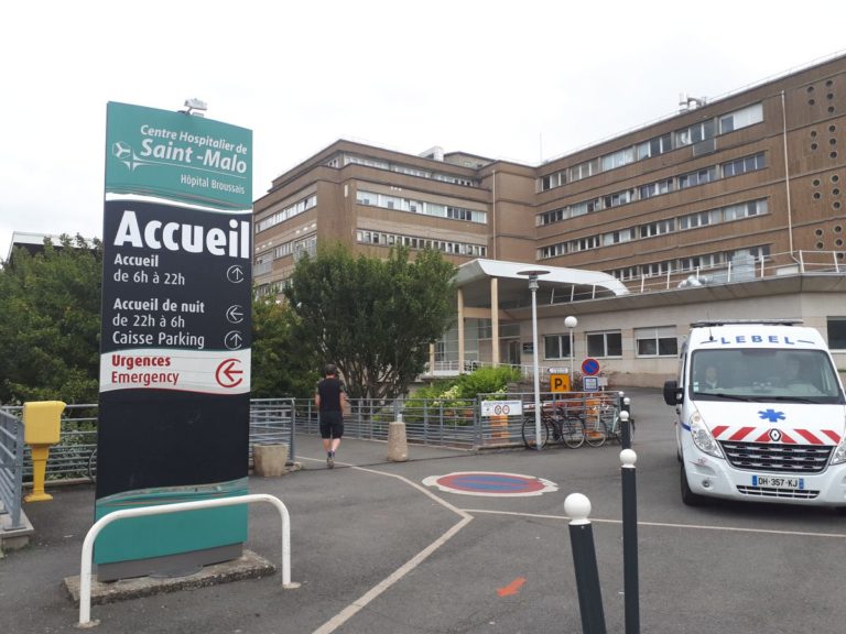 France: Le manque de place dans les hôpitaux préoccupe le personnel soignant