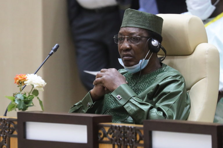 Décès du président tchadien suite de blessures reçues au front