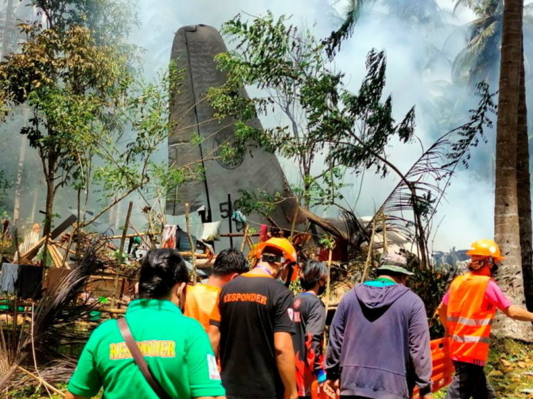 Philippines : au moins 45 morts dans le crash d’un avion militaire