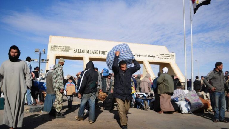 Un million de travailleurs égyptiens commenceront à affluer en Libye début octobre