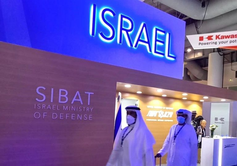 Médias hébreux : «Ben Zayed attiré par les satellites d’espionnage au pavillon israélien du salon aéronautique de Dubaï»