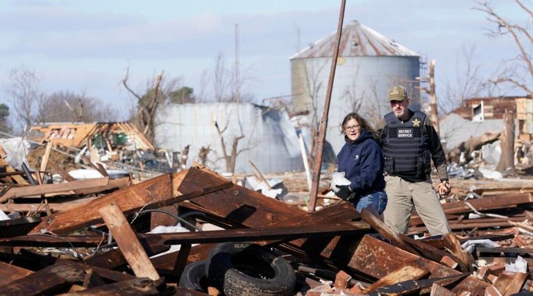 Etats-Unis: plus de 70 morts dans des tornades dévastatrices