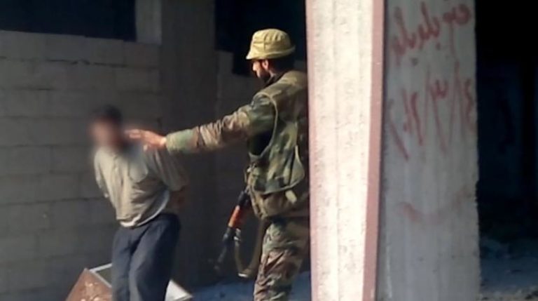 Syrie : Une nouvelle vidéo révèle l’exécution de dizaines de civils par le régime d’Al-Assad