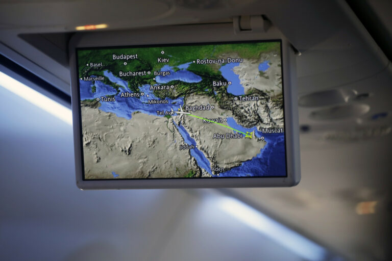 La compagnie israélienne, al-Al, attend une autorisation pour survoler la Sultanat d’Oman