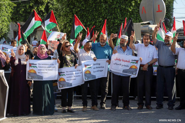 Gaza: des Palestiniens dénoncent la visite de Biden et son soutien à Israël