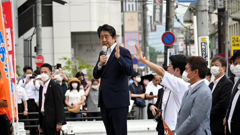 Assassinat de Shinzo Abe: le suspect avoue son crime