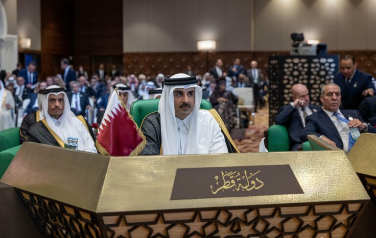 L’émir du Qatar discute pour renforcer la coopération arabe avec trois chefs d’Etats arabes