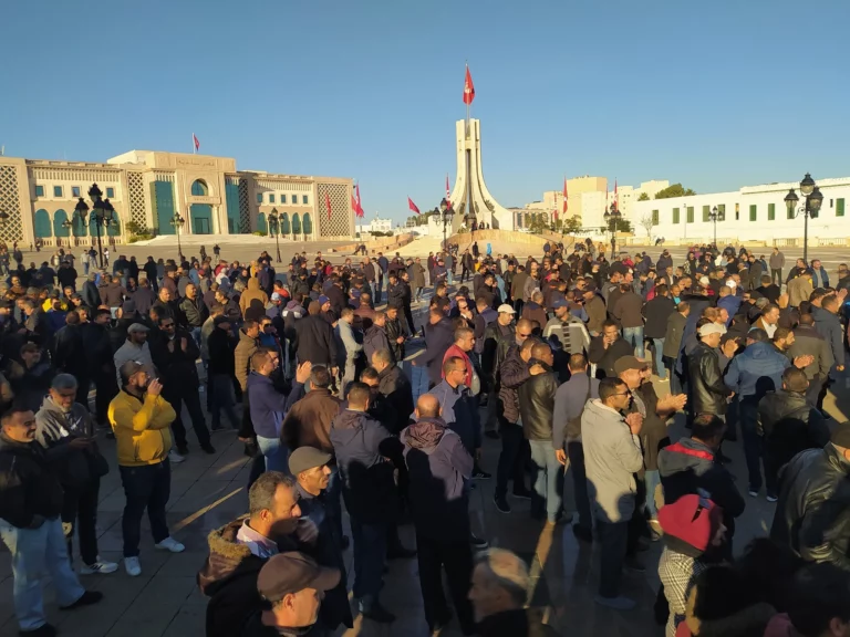 Tunisie: une grève dans le secteur du transport public paralyse la capitale