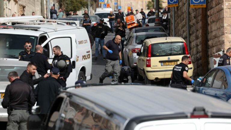 Jérusalem: huit morts dans une fusillade perpétrée devant une synagogue